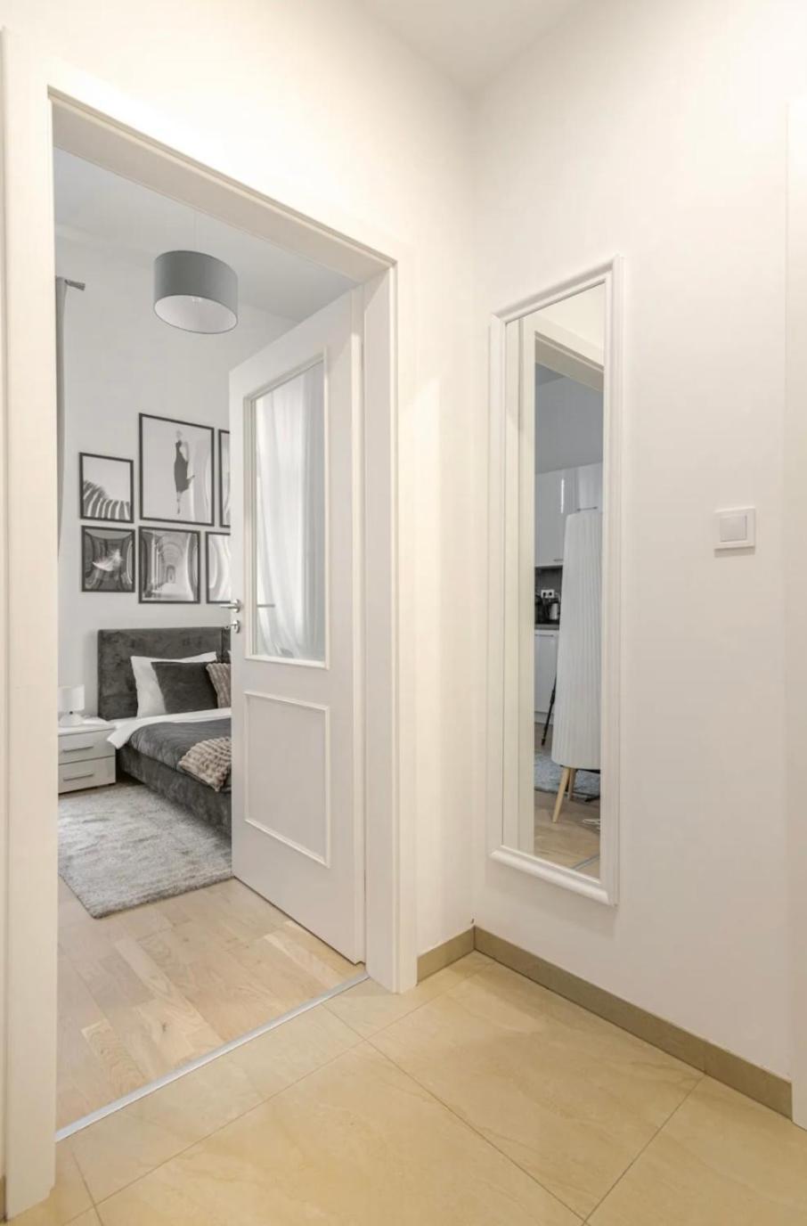 Apartment New In 1 *