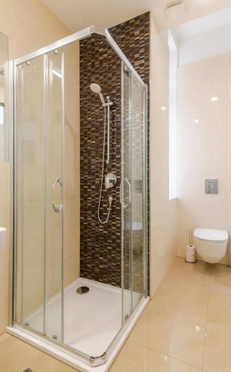 New In 1 Apartment Prague